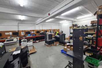 Standalone high-stud warehouse plus office