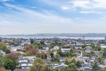 B308/553- Glenfield Road, Glenfield