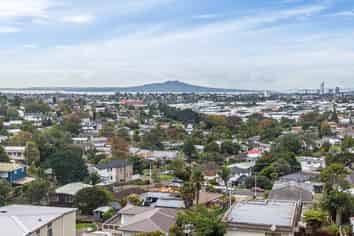 B409/553- Glenfield Road, Glenfield