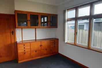 Character office in the Central Avenues