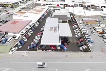 Multiple options in New Lynn