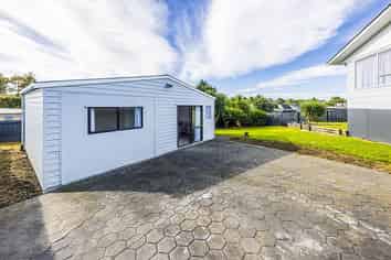 21 Ngatira Place, Clendon Park