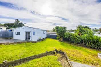 21 Ngatira Place, Clendon Park