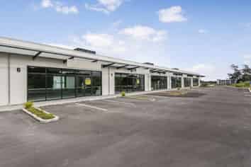 108sqm retail units for lease in Albany