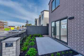 11 Waenganui Road, Hobsonville