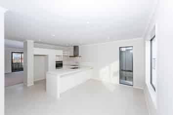 11 Waenganui Road, Hobsonville