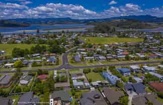 47 South Highway, Whitianga