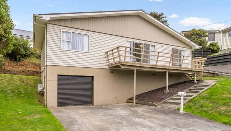 18 Akatea Road, Korokoro