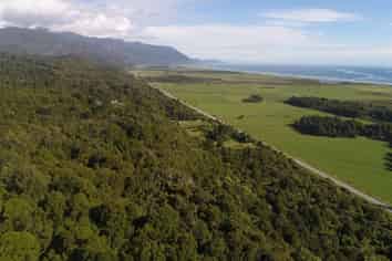 2 3495 State Highway 6, Punakaiki