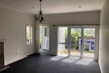 Cute character 133sqm office 