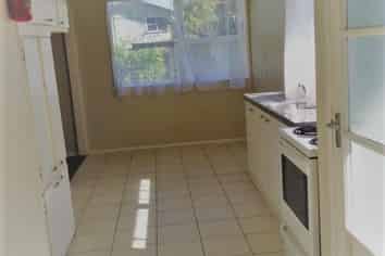 1 Barnfield Place, Glendene