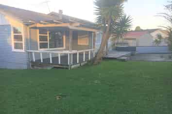 1 Barnfield Place, Glendene