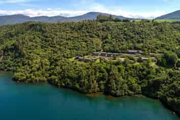 Premium Lake Taupo resort 