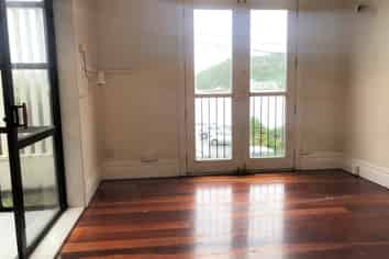 82 Evans Bay Parade, Roseneath