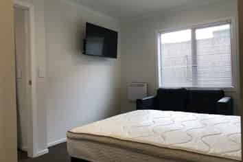 6/4 RMD Hammond St, Hamilton Central