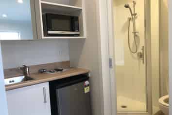 6/4 RMD Hammond St, Hamilton Central