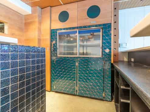 Prime Restaurant / Retail Shop