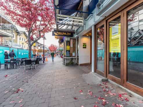 Prime Restaurant / Retail Shop