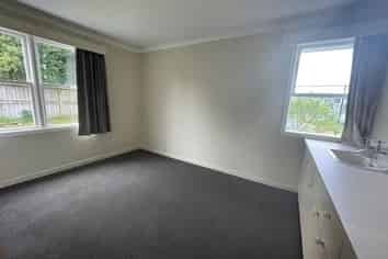 14 Robert Hall Road, Remuera