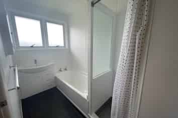 14 Robert Hall Road, Remuera