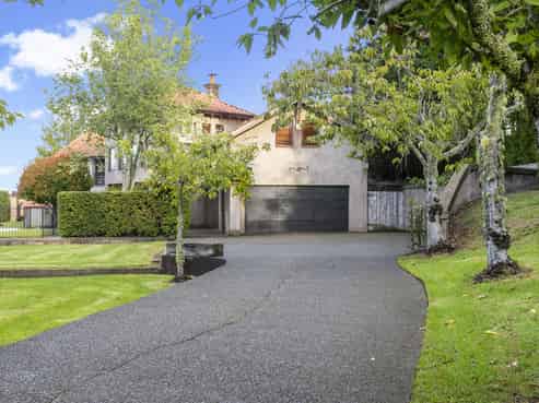 257 Paremoremo Road, Paremoremo