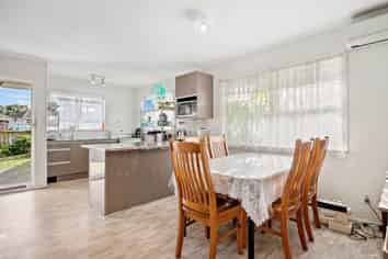 16 Halswell Street, Mangere