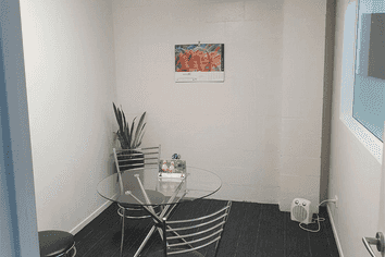 Retail / Office Brougham For Lease