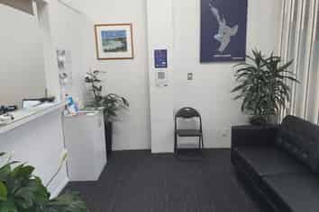 Retail / Office Brougham For Lease