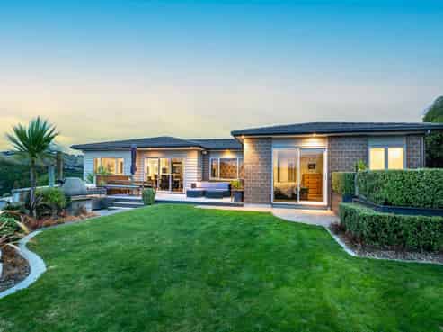 17 Dusky Crescent, Aotea