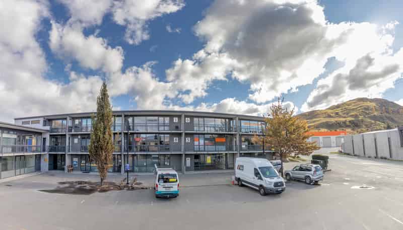 Unit 4, 70 Glenda Drive, 