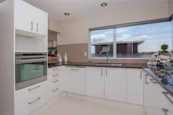 2/81 Allum Street, Kohimarama