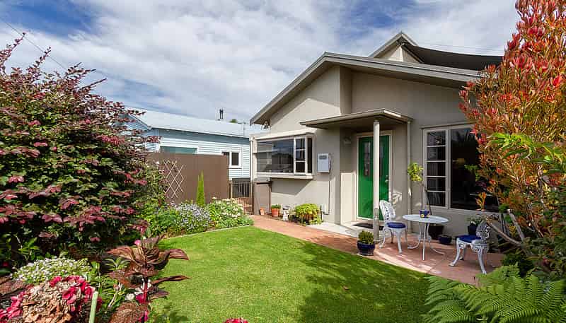 82 Charles Street, Westshore