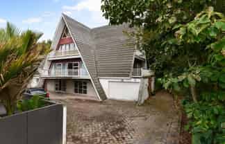 173 Lake Crescent, Hamilton Lake