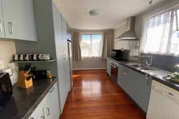 16 Laurent Vc Street, Hawera