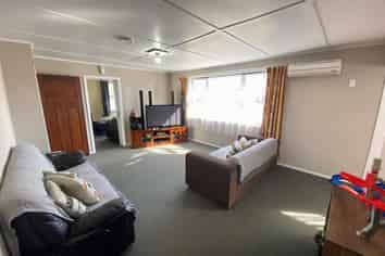 16 Laurent Vc Street, Hawera