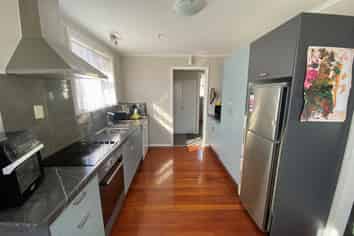 16 Laurent Vc Street, Hawera