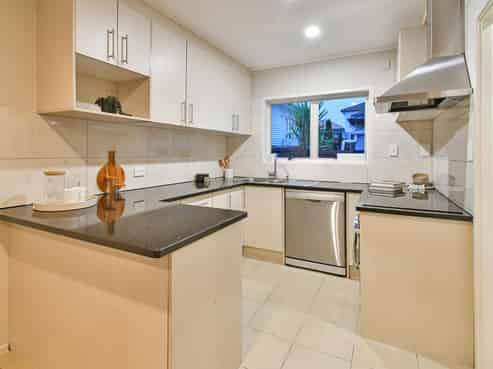 2/32 Hayward Road, Papatoetoe