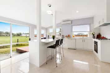 812 Kingseat Road, Kingseat