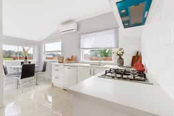 812 Kingseat Road, Kingseat