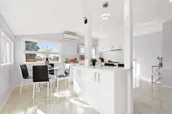 812 Kingseat Road, Kingseat