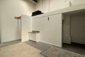 171m2* Warehouse/Office in Hornby