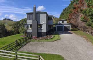 2092 Kaipara Coast Highway, 