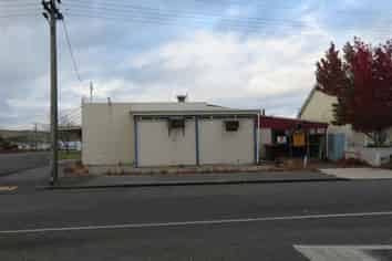 Gore Shop, Business or Office.