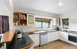 86 Carlton Crescent, Maraetai