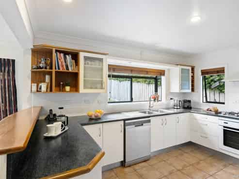 86 Carlton Crescent, Maraetai