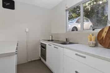 2/4 Moana Street, Frankton