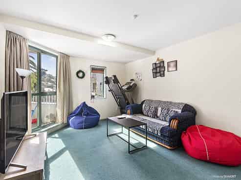B8/13 Palm Grove, Berhampore