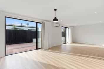 4/14 Bishop Street, Saint Albans