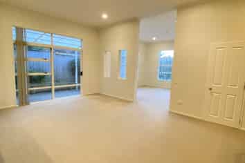 7 Seresin Crescent, Flat Bush