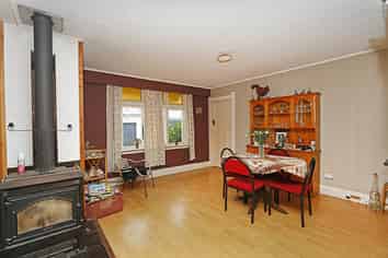 82 Ariel Street, Stratford